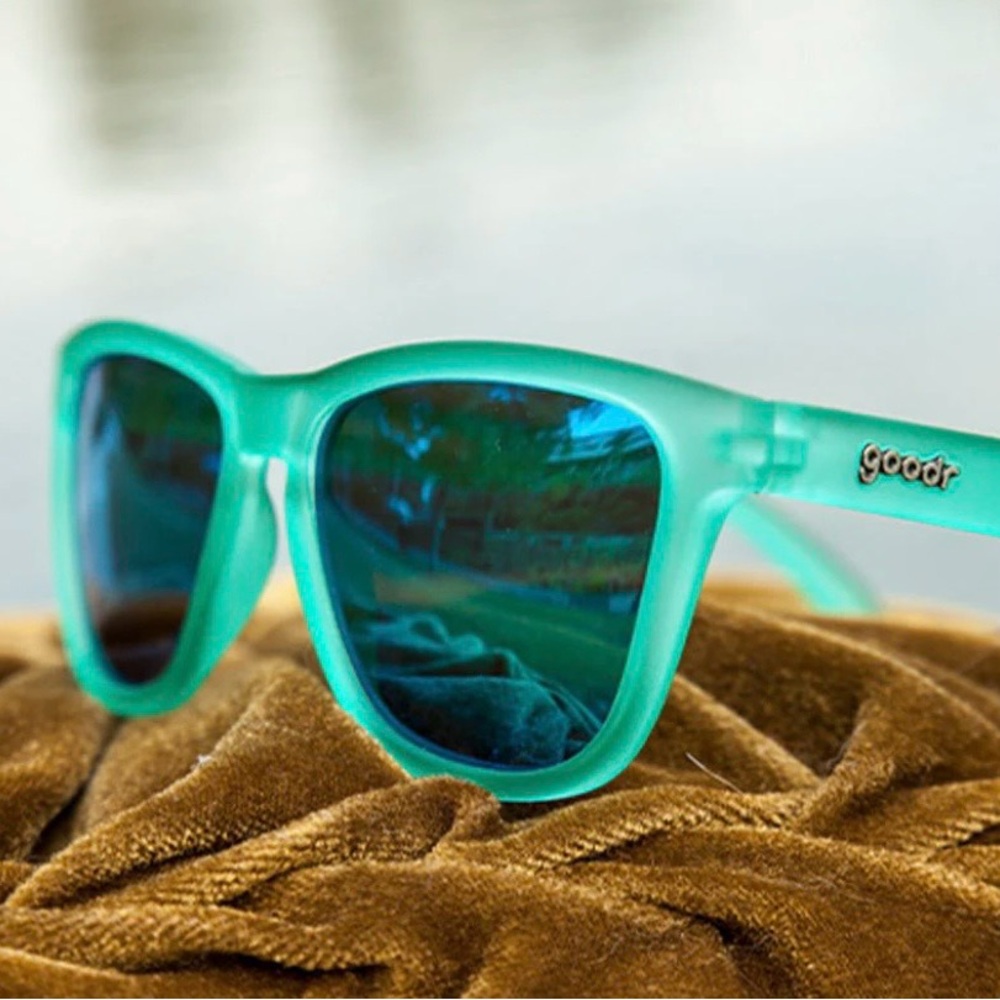 NWT goodr OG active polarized sunglasses | Teal